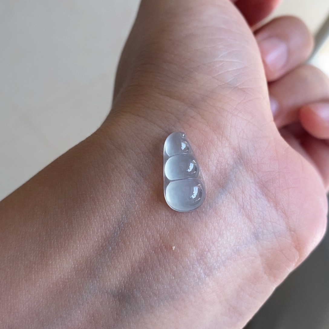 翡翠未镶嵌颈饰豆子