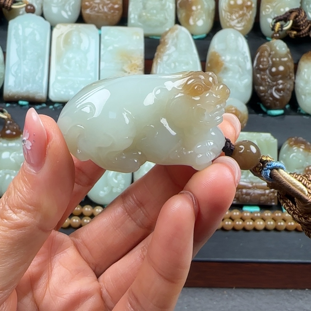 和田玉未镶嵌挂件