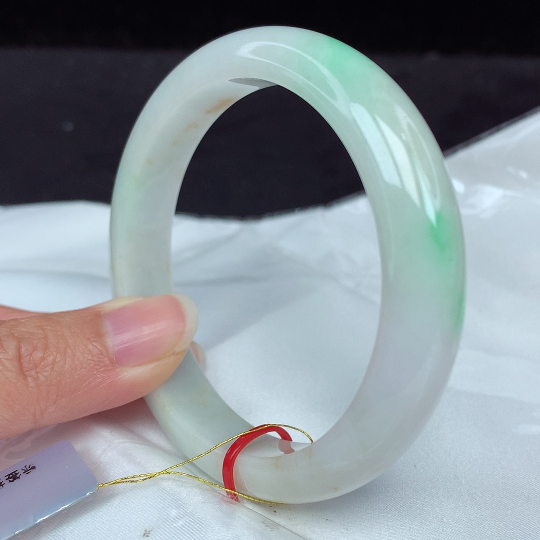 翡翠手镯未镶嵌58圈4089