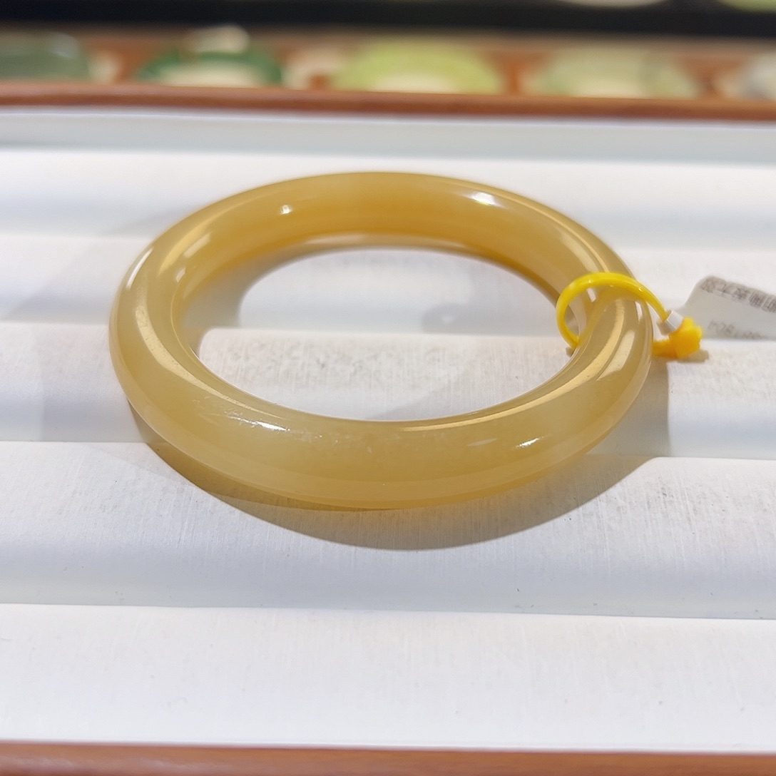 和田玉手镯未镶嵌黄金糖圆条