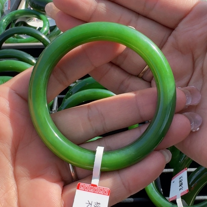 和田玉（碧玉）手镯未镶嵌