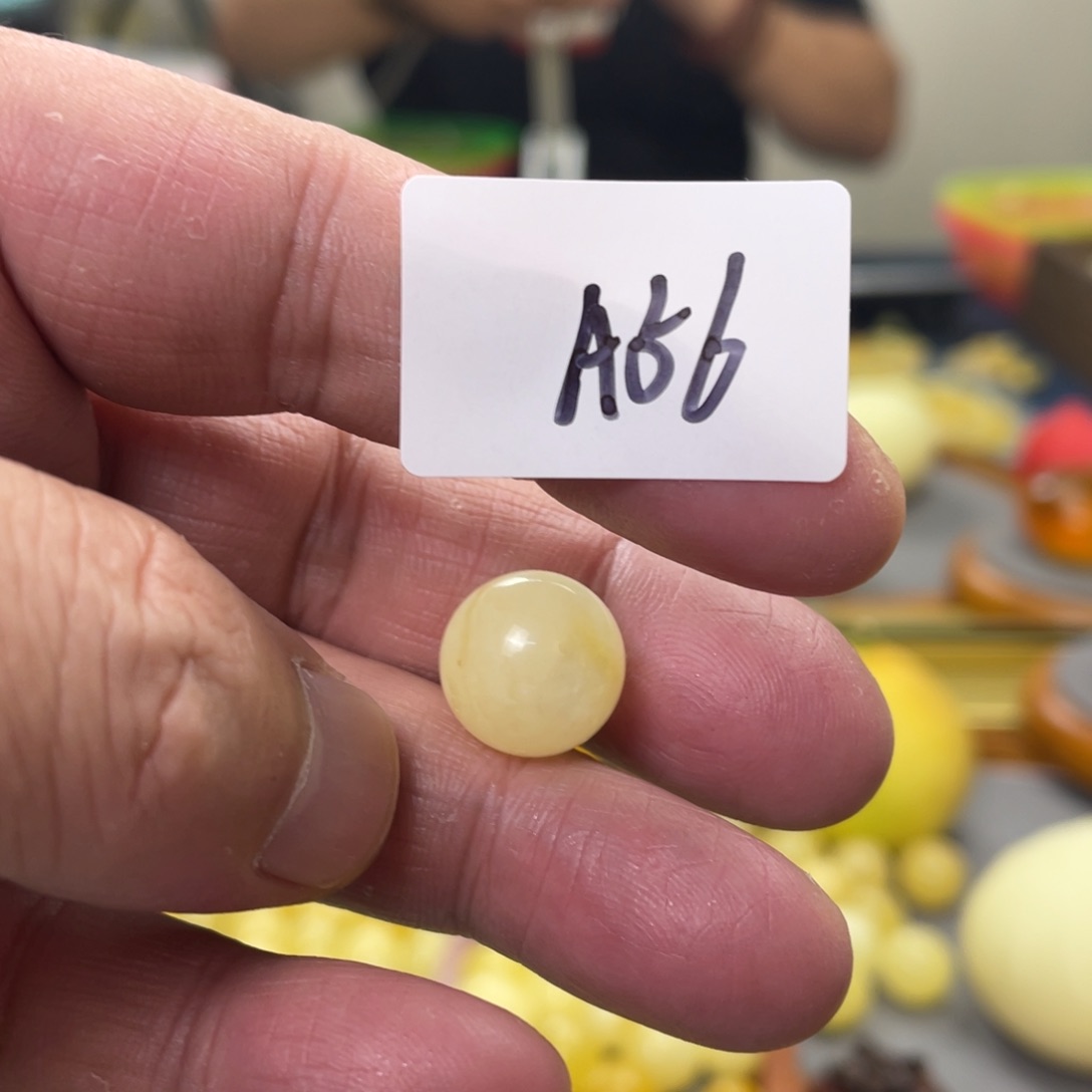 手链琥珀未镶嵌多样性发，发其中一件