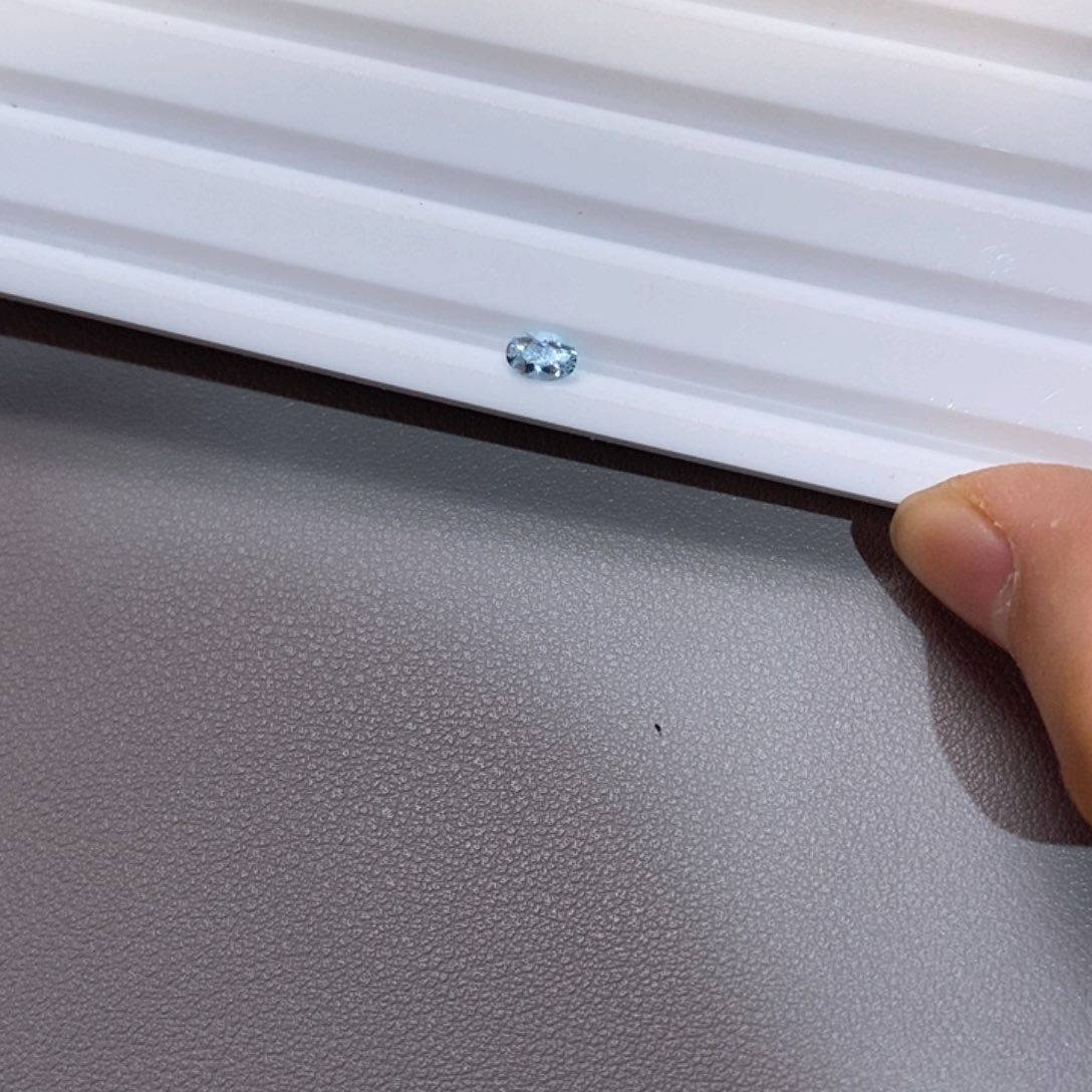 海蓝宝石笔搁未镶嵌0.46克拉