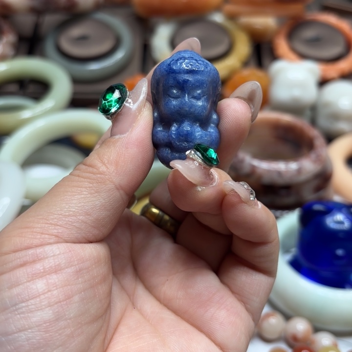 石英岩玉合金颈饰