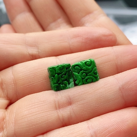 翡翠未镶嵌耳饰挂件