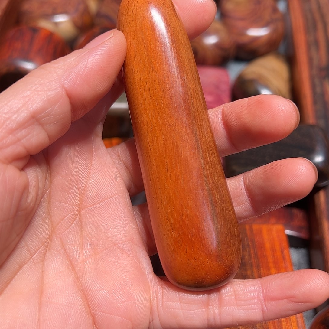 亮***哥交趾黄檀（大红酸枝）