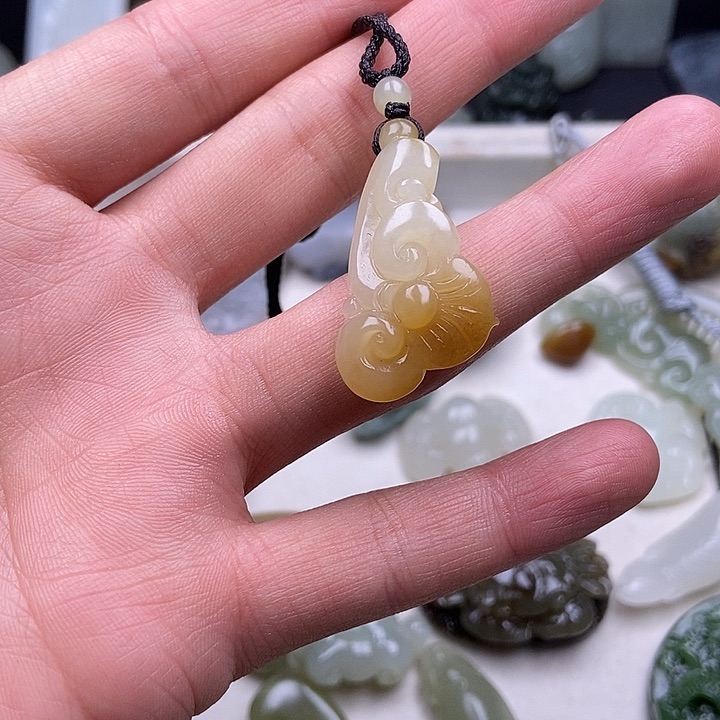 未镶嵌和田玉挂件