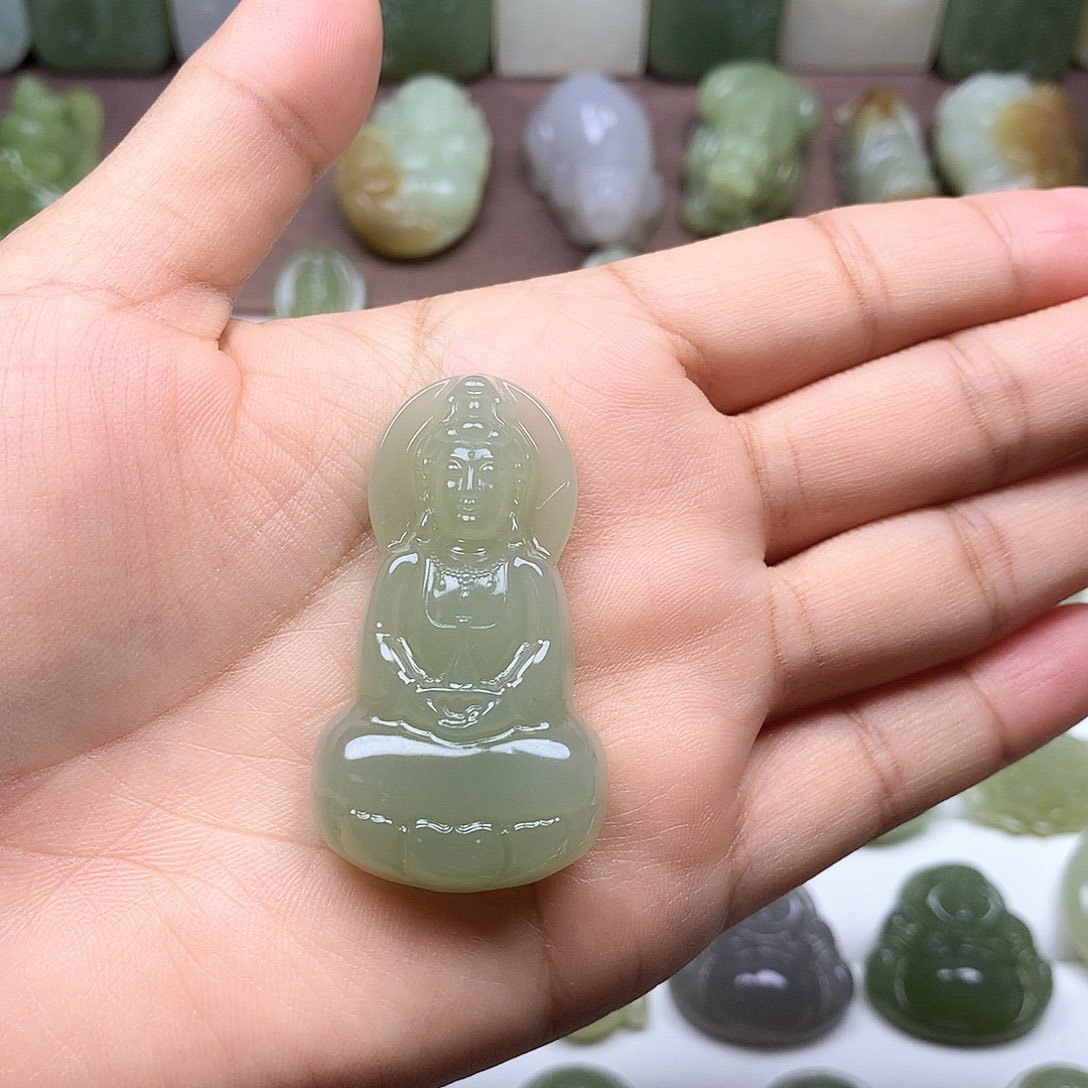 和田玉颈饰未镶嵌菲*