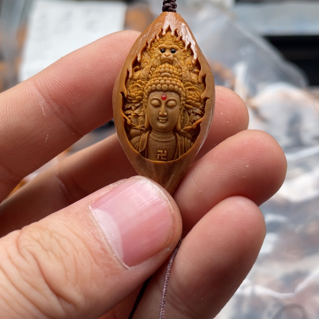 橄榄核吊坠猴头龙