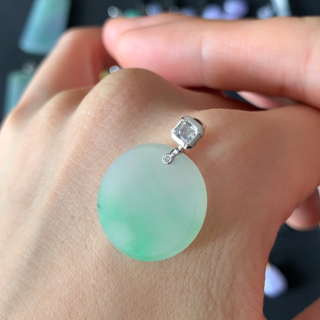 翡翠18K金镶嵌吊坠(不含链)