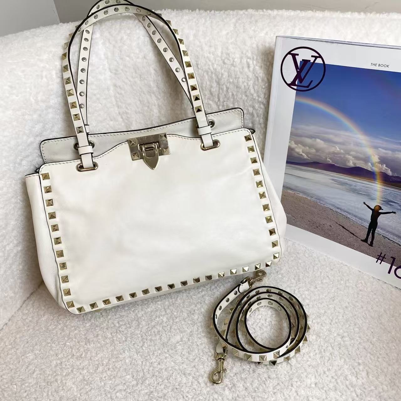 99新 Valentino/华伦天奴 白色铆钉tote/45569353/12期/代卖服务