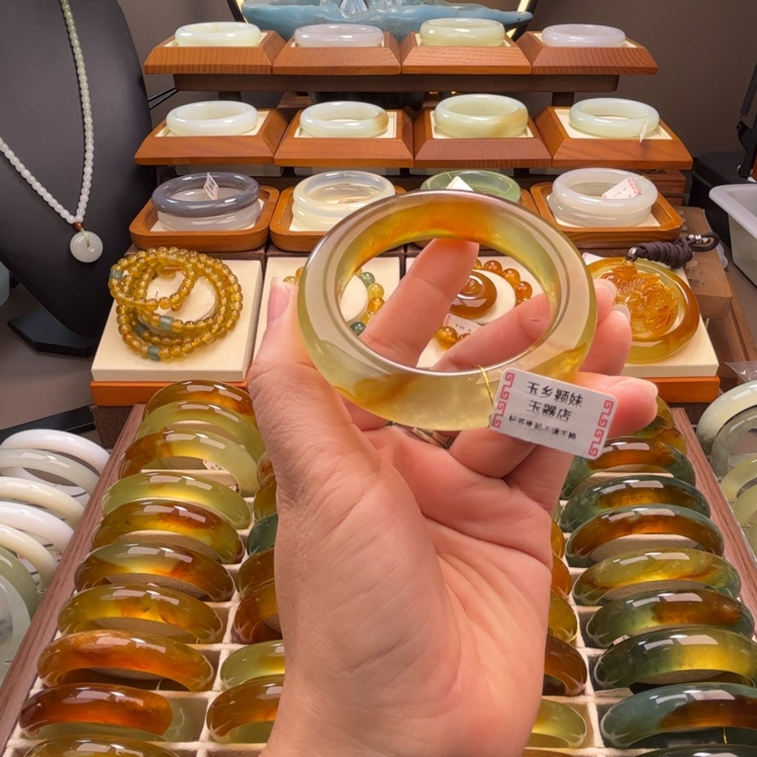 蛇纹石玉未镶嵌手镯54