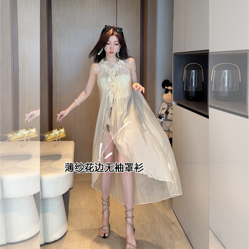 小雨姐姐薄纱花边无袖罩衫