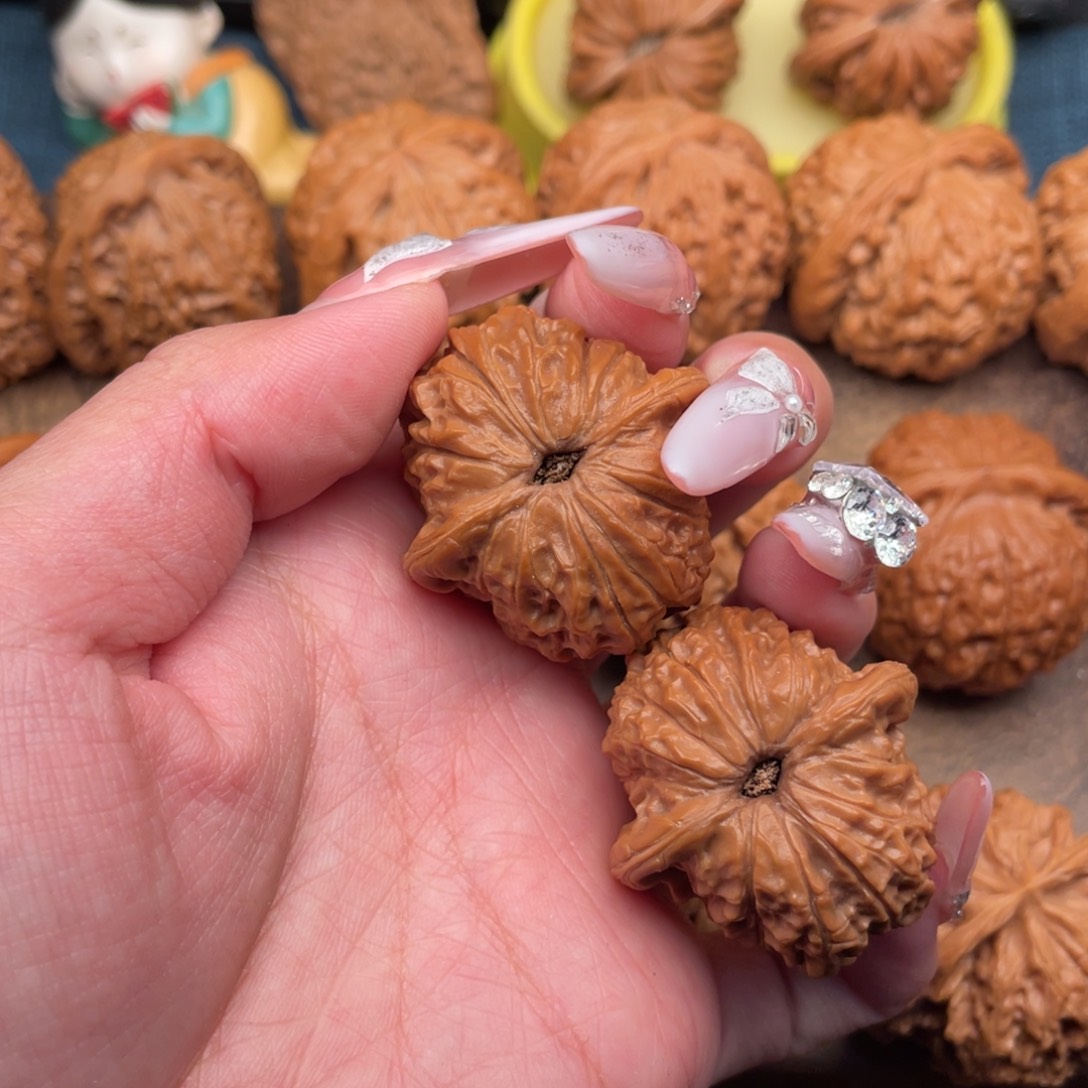 把件文玩核桃全品平谷精配血麒麟36