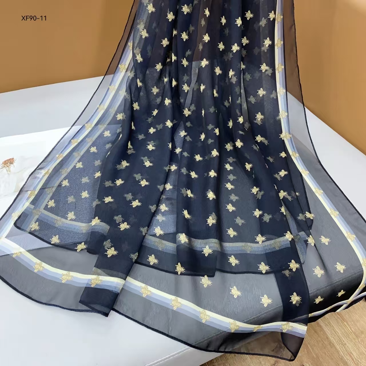 【小蜜蜂】85*180长方巾春夏时尚气质百搭护颈丝巾旅游防晒轻奢风女