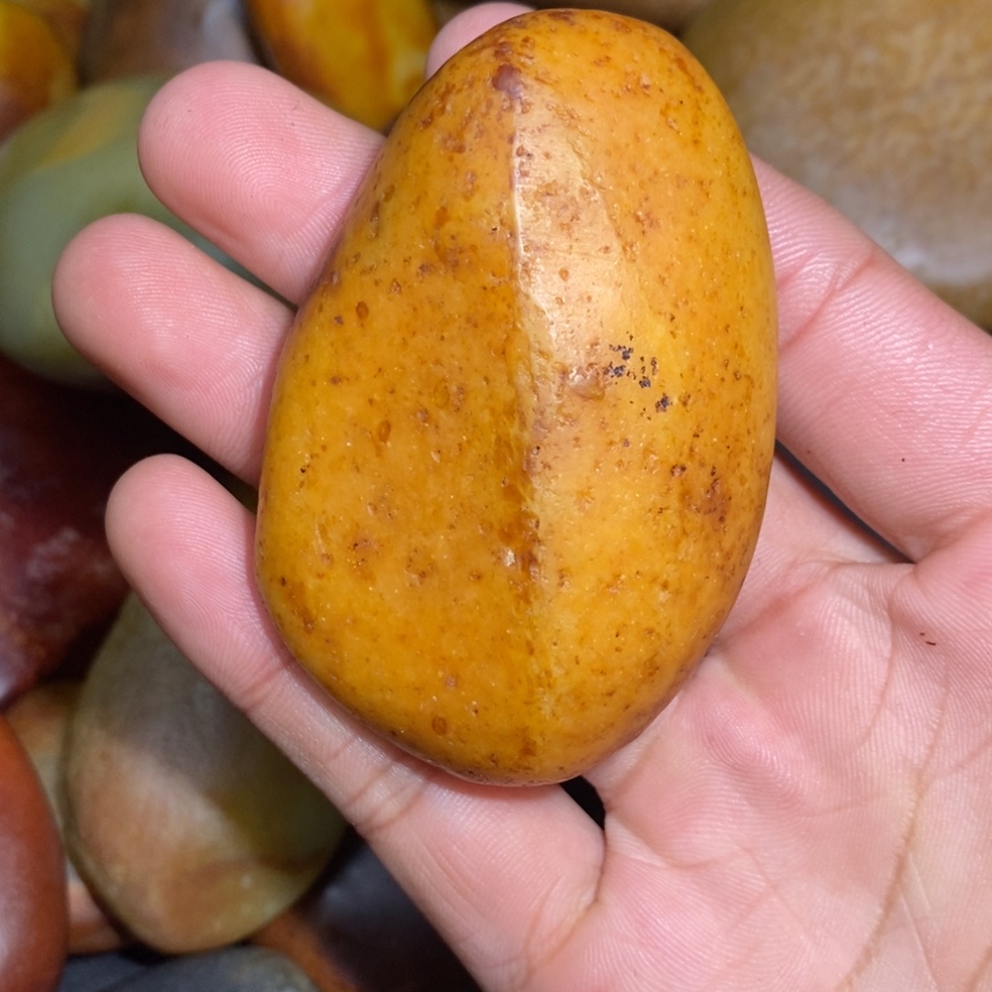 和田玉未镶嵌珠宝奇石