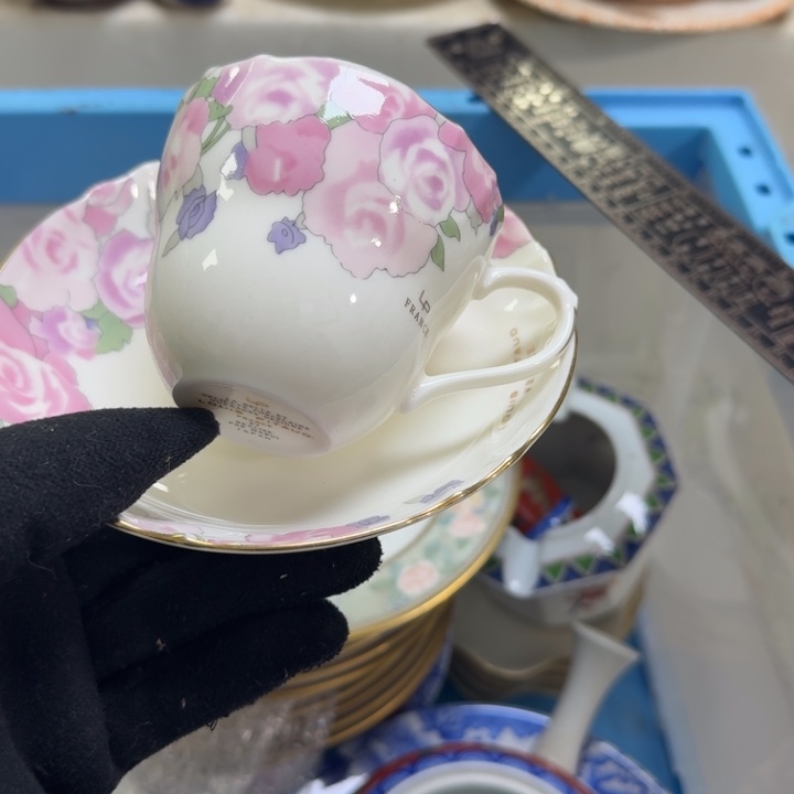 瓷片岁****@开播啦…开播啦！