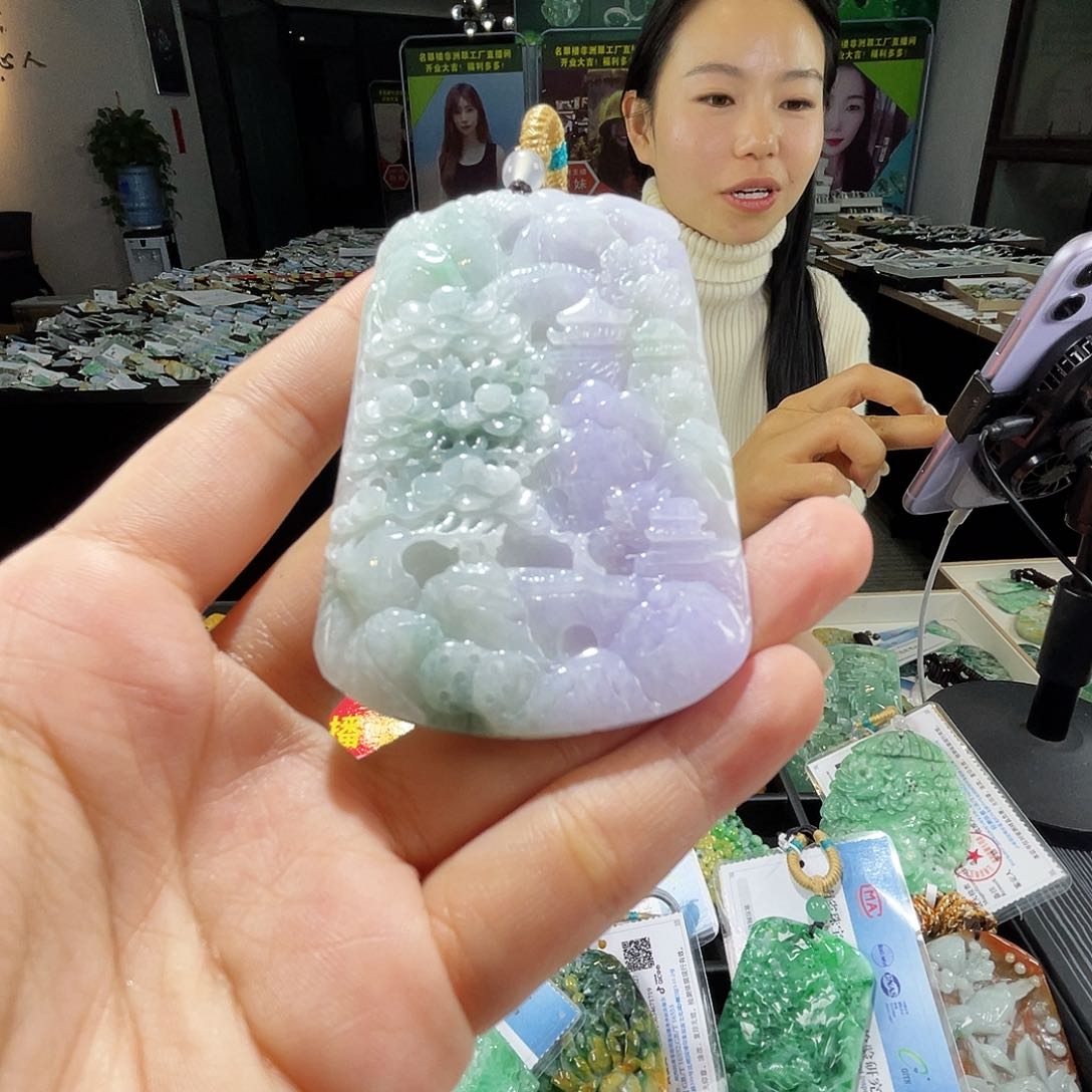 颈饰未镶嵌翡翠一