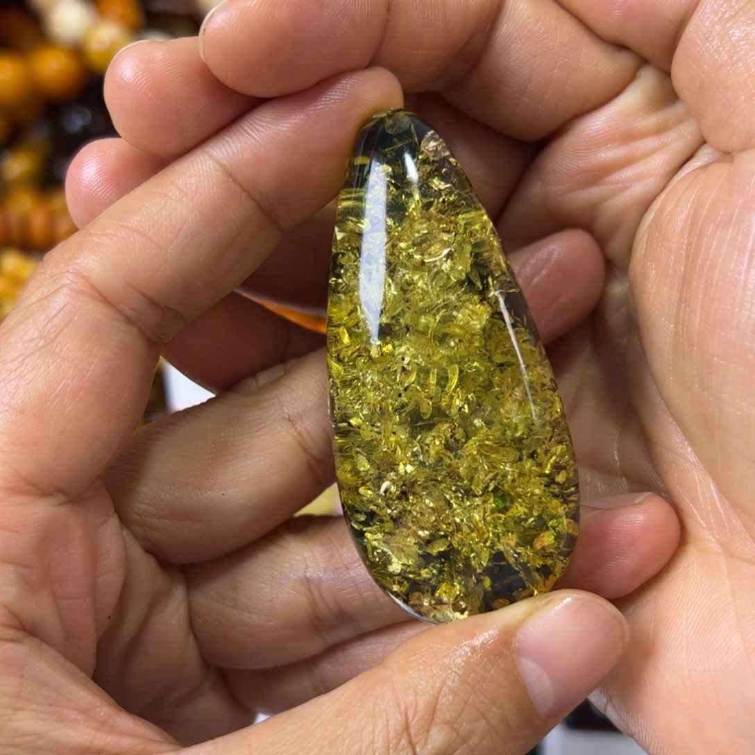 未镶嵌琥珀珠宝奇石206