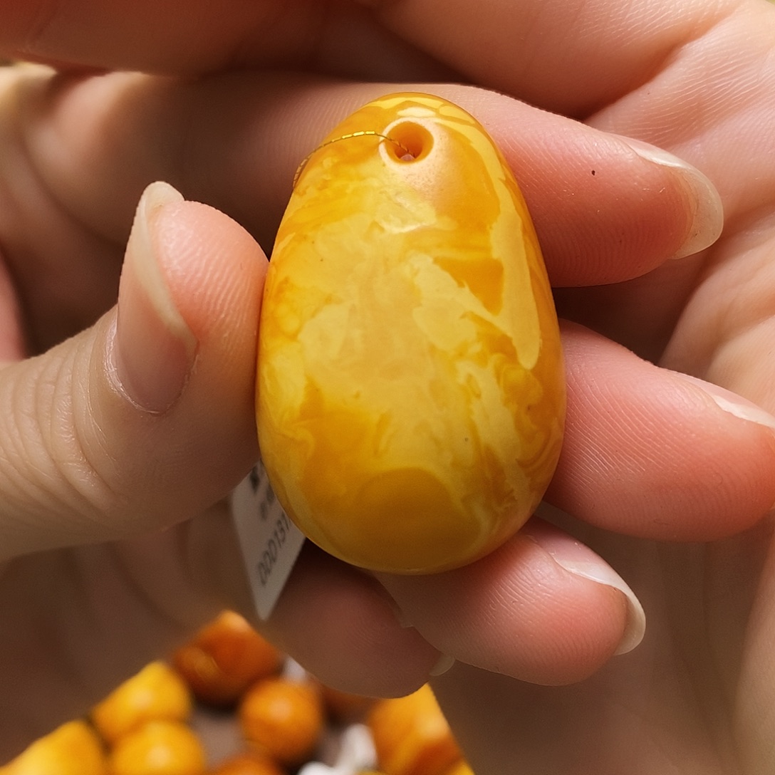 琥珀手链未镶嵌吊坠