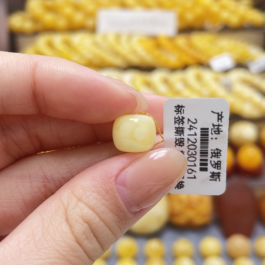 琥珀裸石未镶嵌蜜蜡老型10.4*9mm