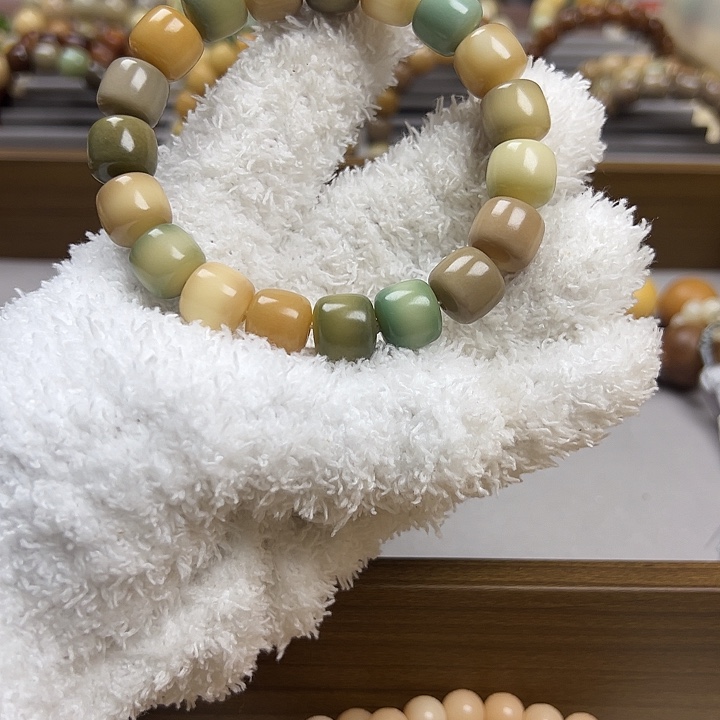 白玉菩提吊坠1112卡2