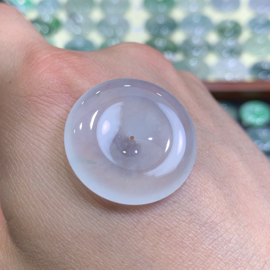 翡翠颈饰未镶嵌平安扣