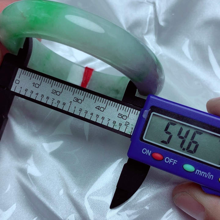 翡翠手镯未镶嵌a货