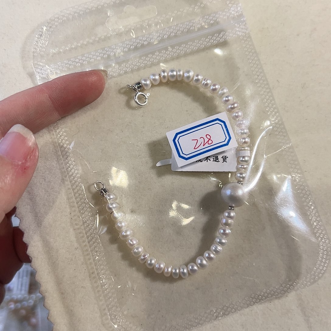 淡水珍珠耳饰未镶嵌