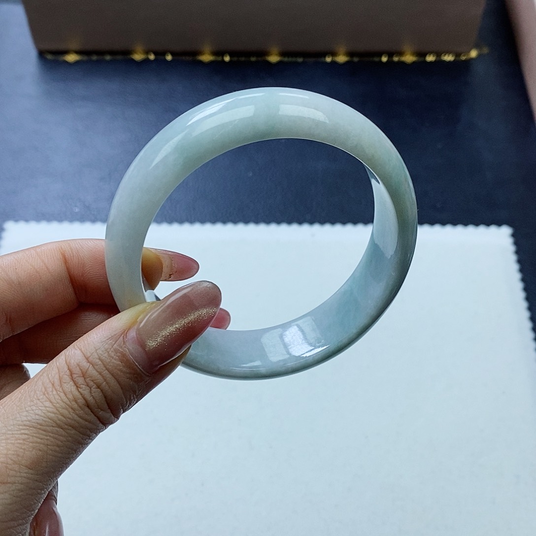 未镶嵌手镯翡翠58圈口