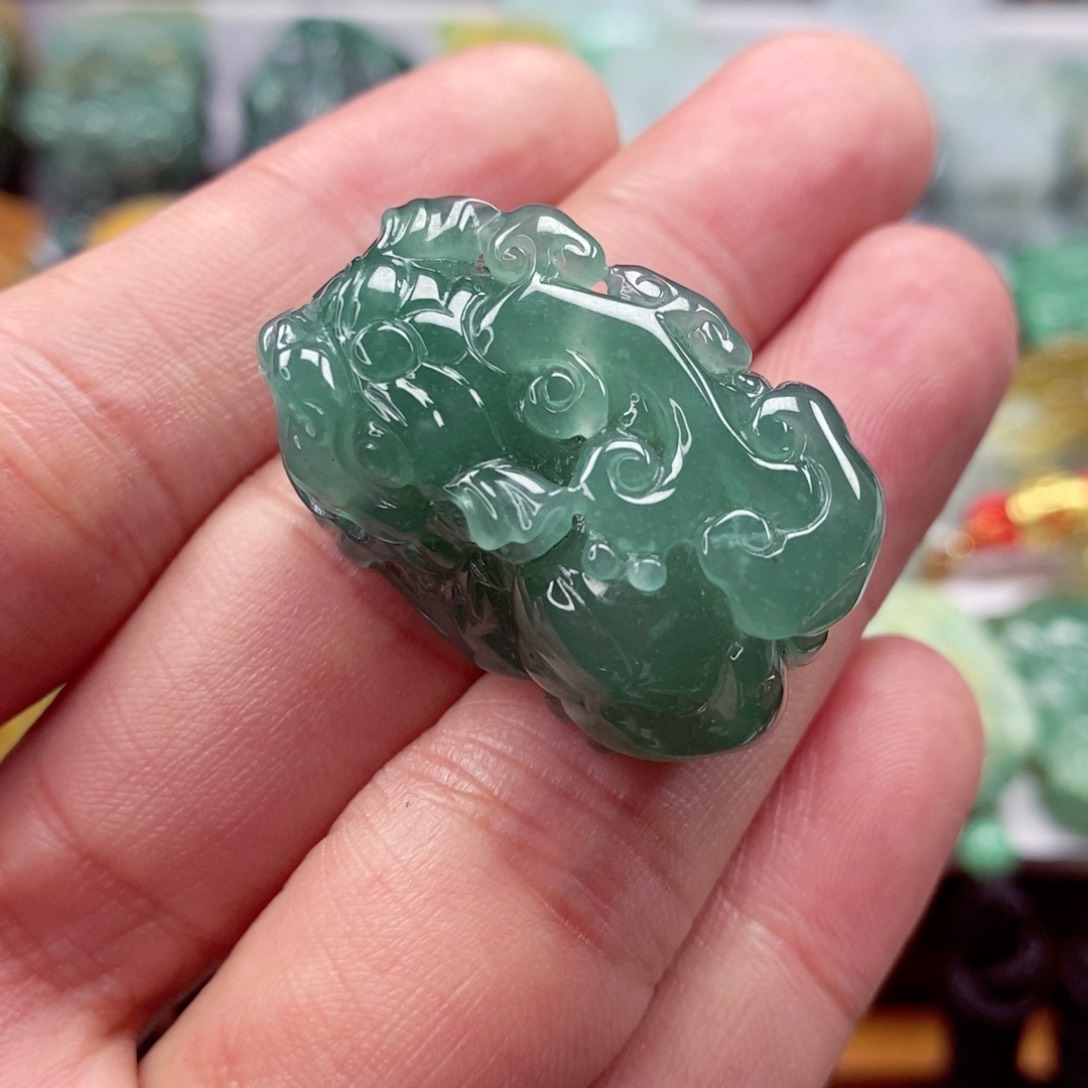 翡翠颈饰未镶嵌江翡翠