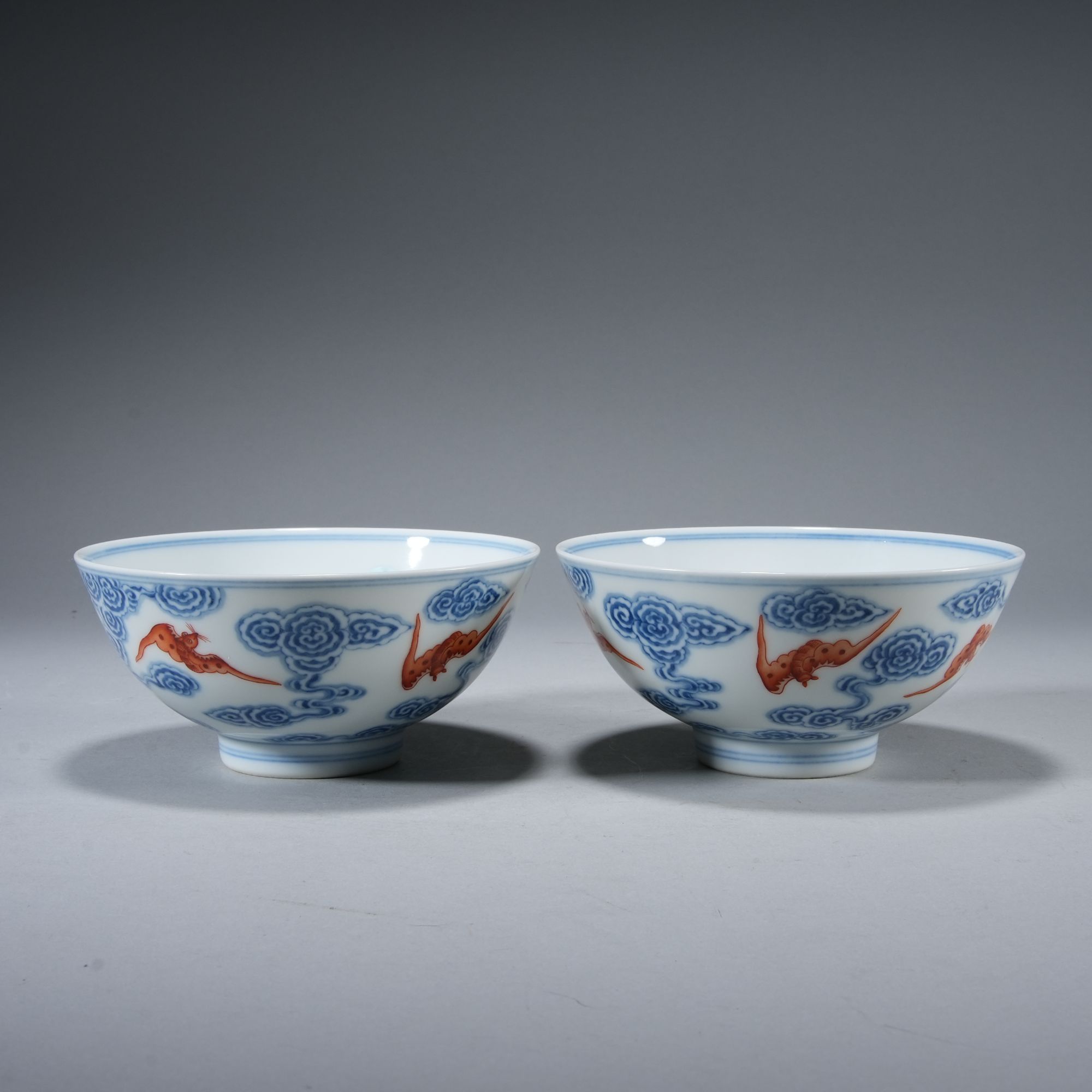 h182/清代 青花矾红洪福纹茶园一对（官）(2/2)【华豫之门甄选】