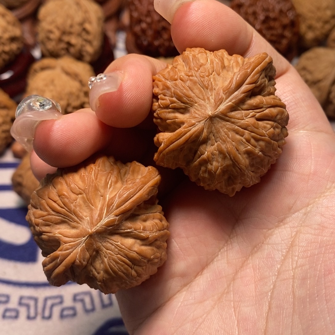 刘***美文玩核桃吊坠铁锤