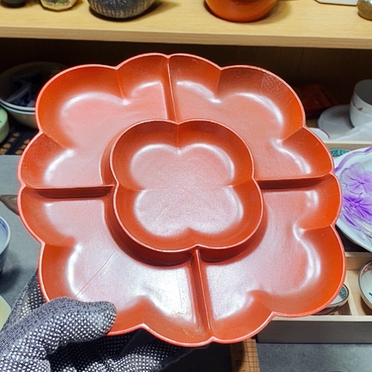 瓷片新年快乐。万事如意