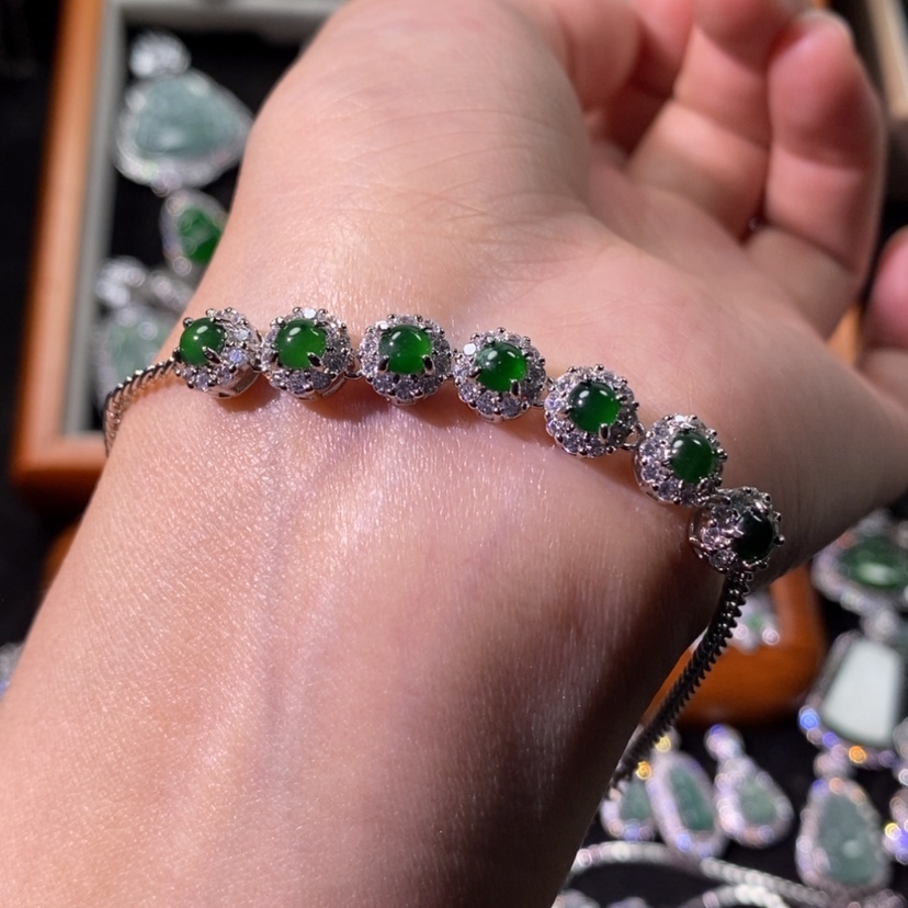 【闪购商品】翡翠颈饰未镶嵌天然