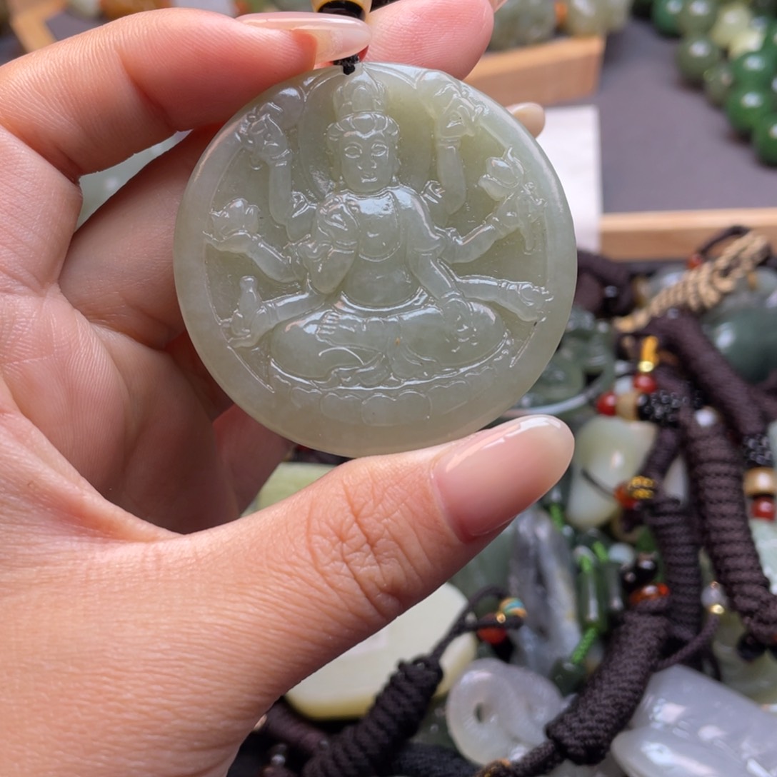 和田玉颈饰未镶嵌