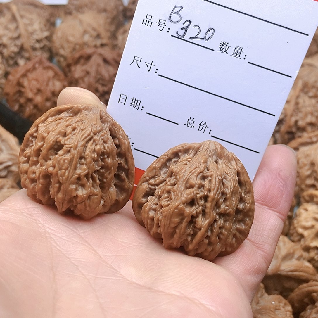 文玩核桃吊坠320号密纹36尺