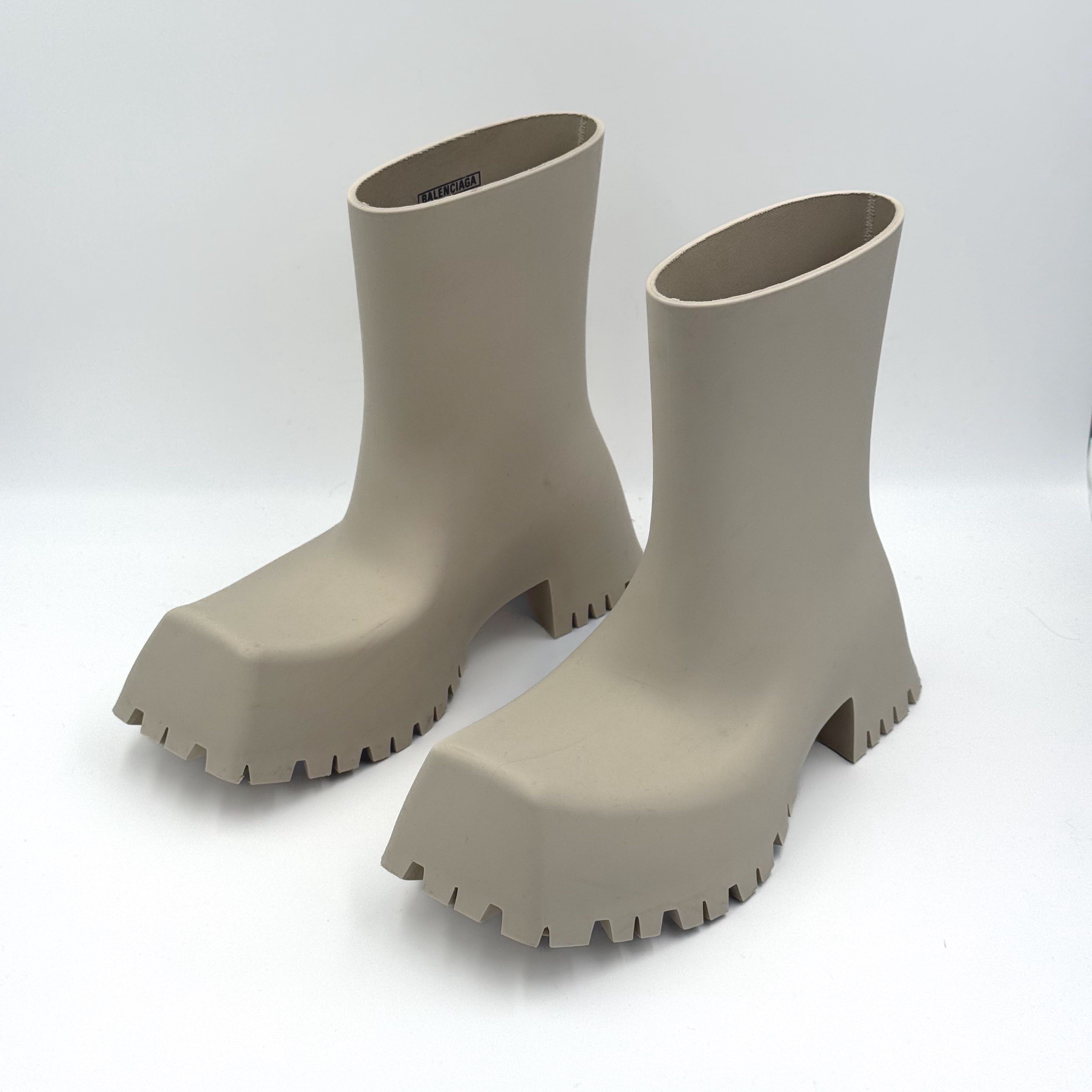 99新 Balenciaga/巴黎世家 trooper米色方头短靴/37码/DM0349