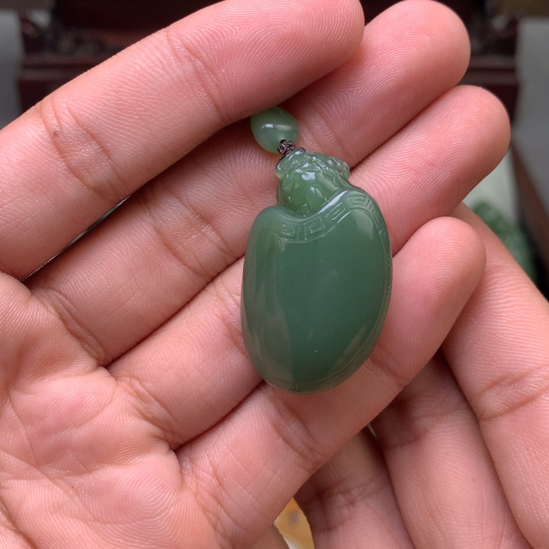 未镶嵌和田玉挂件