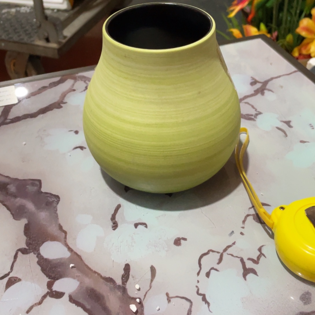 陶瓷花瓶，家居摆件。