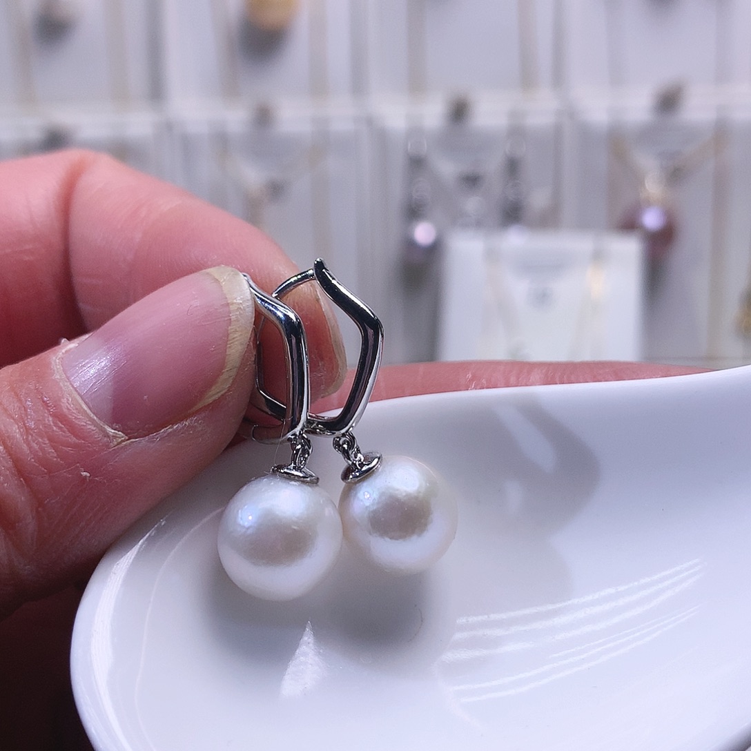 淡水珍珠耳饰未镶嵌