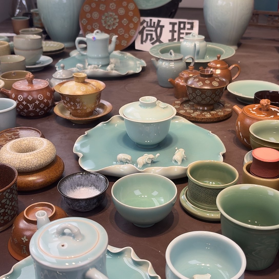鹤***。龙泉青瓷茶具微瑕