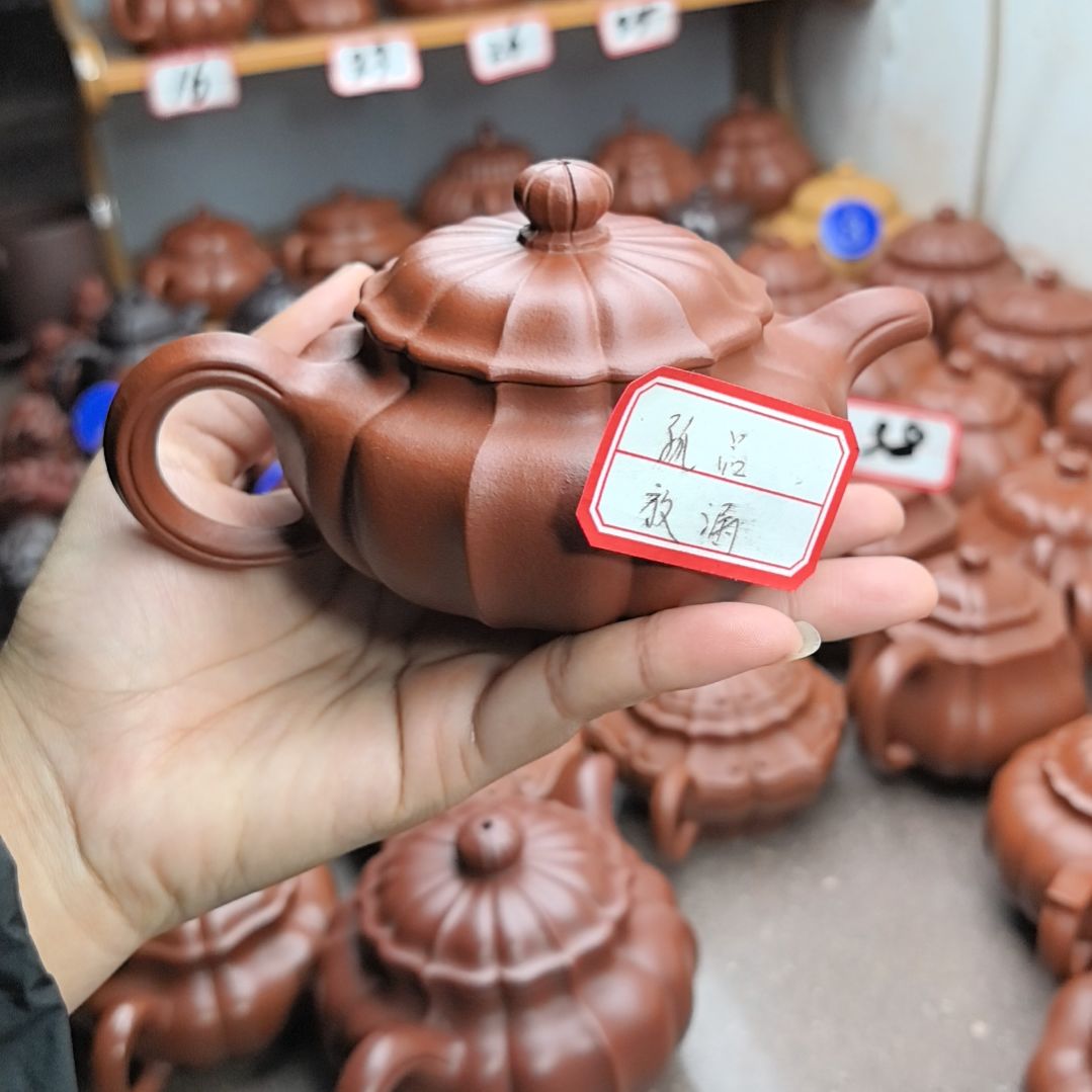 紫砂茶壶朱泥筋纹莲花200cc