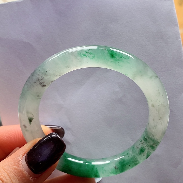 石英质玉未镶嵌手镯