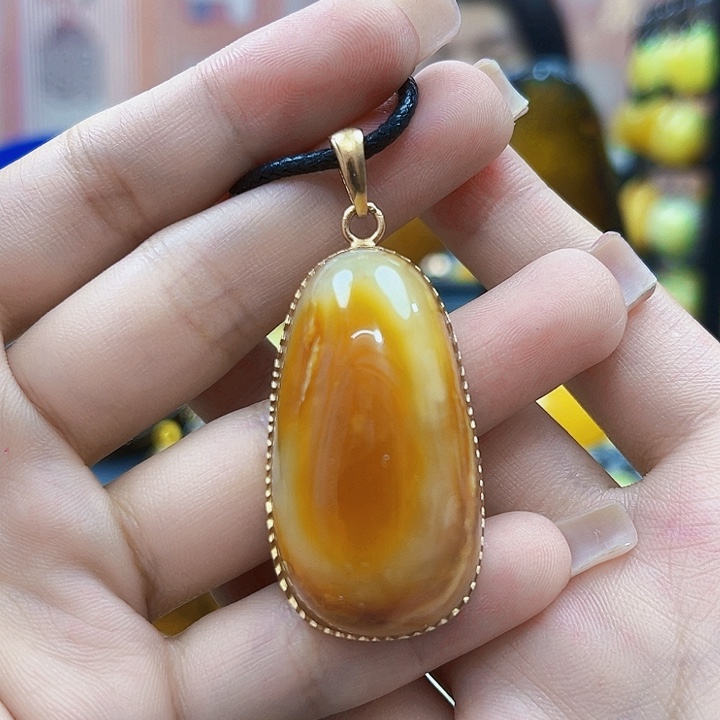 琥珀银S925镶嵌颈饰吊坠