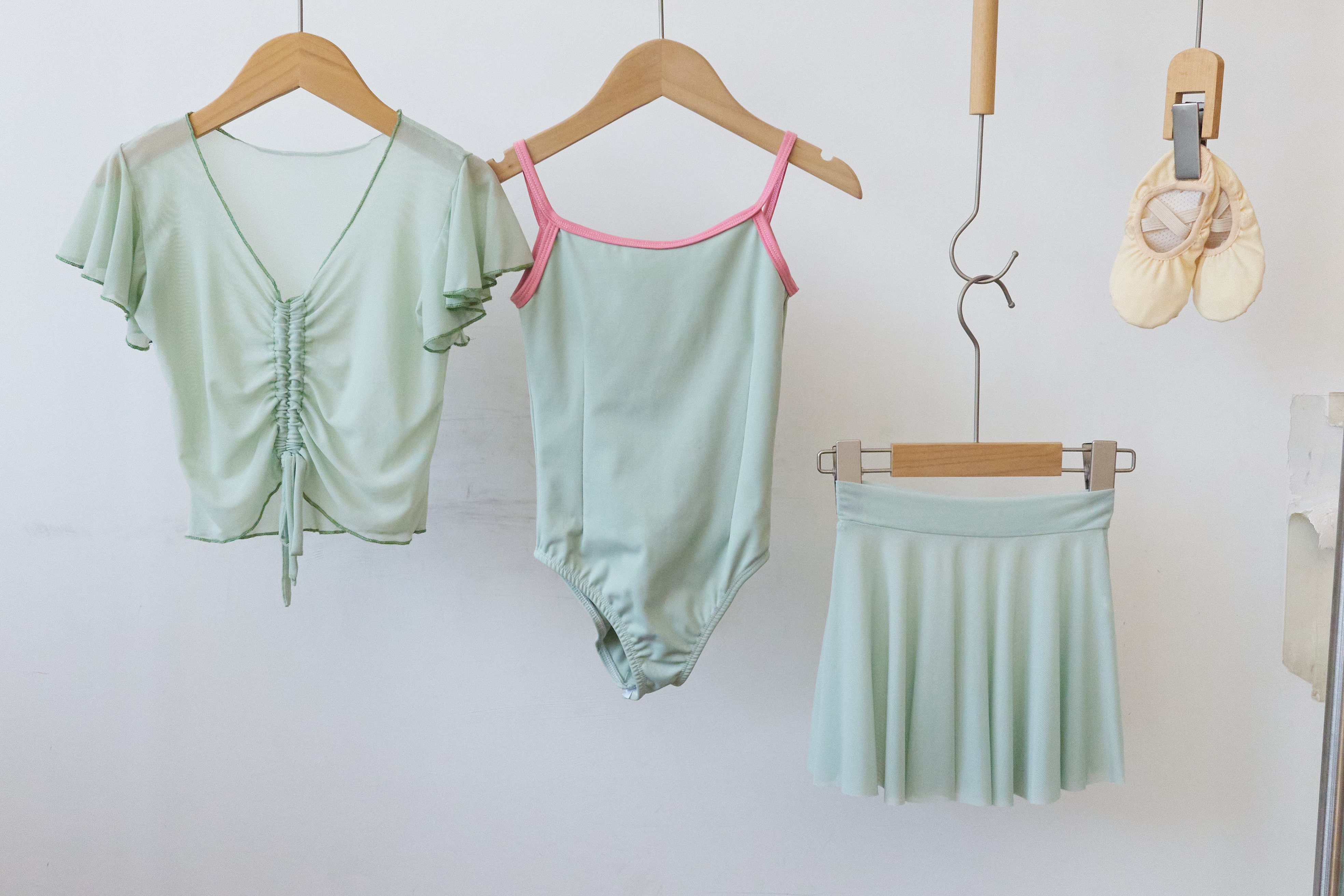 儿童舞蹈服 吊带 锦纶纱裙套装