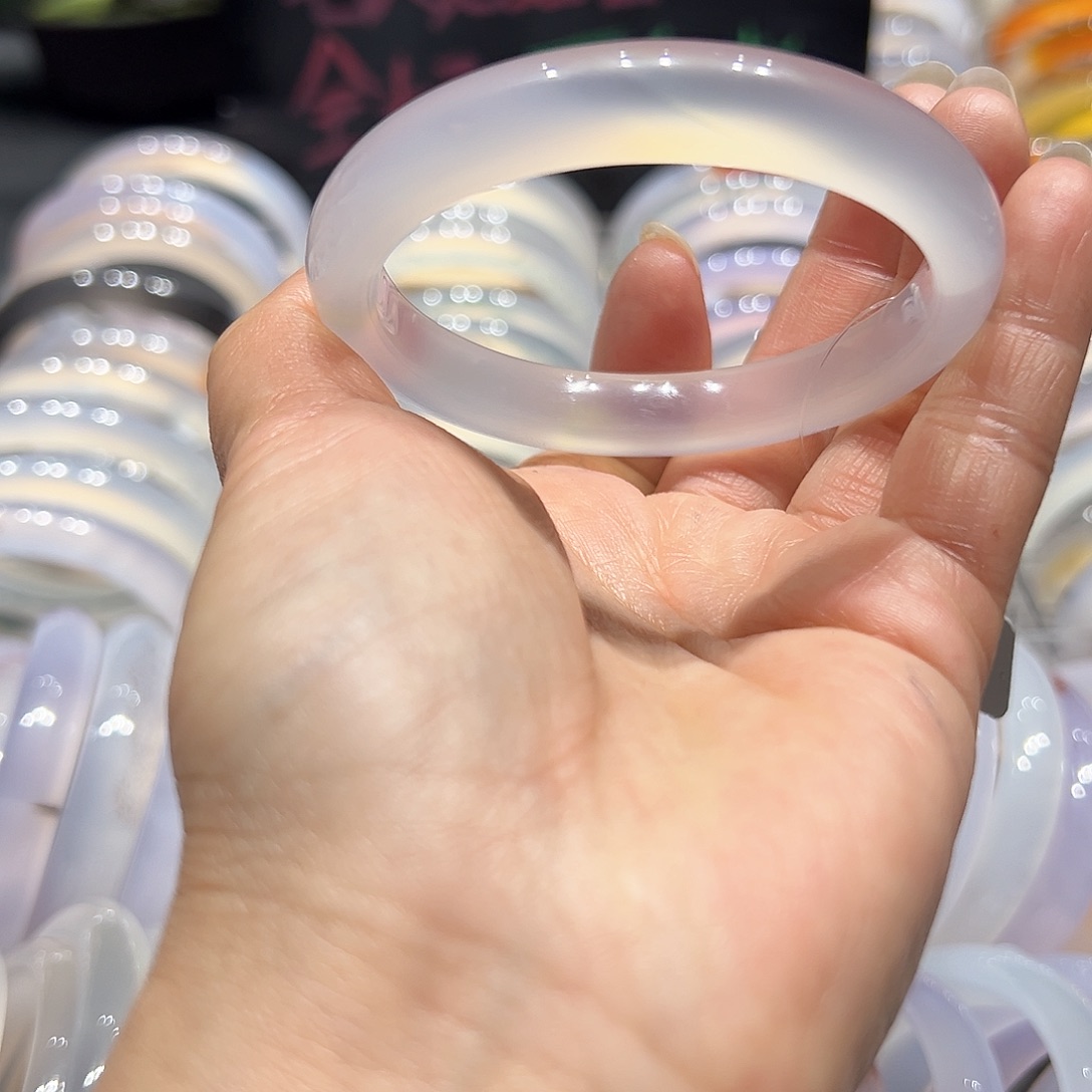 玛瑙/玉髓未镶嵌手镯