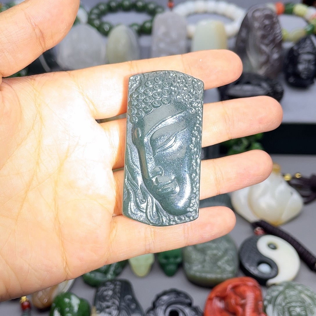 颈饰未镶嵌和田玉