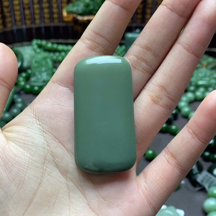 和田玉吊坠未镶嵌