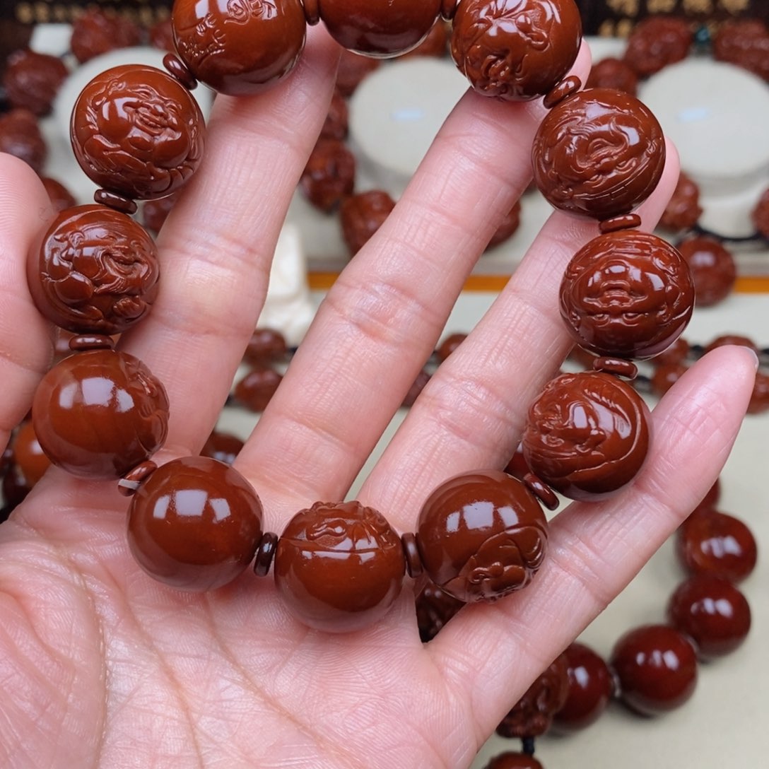 橄榄核吊坠牛****3财迷，